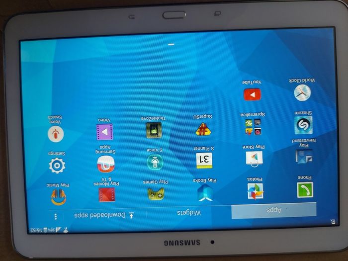 Samsung Galaxy Tab 4, Model SM-T535, 16GB, in Excellent condition, excellent Camera and Battery