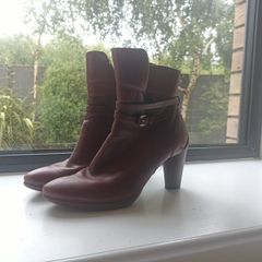 ECCO boots