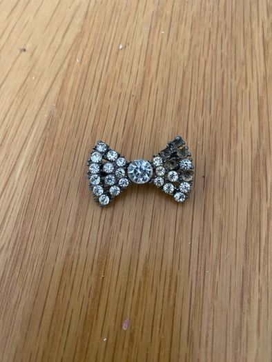 Old Diamante Broaches (3)