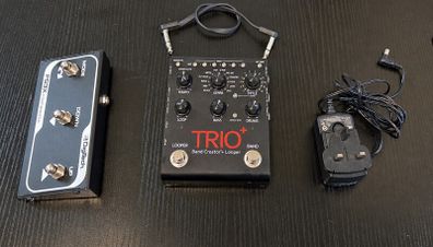 Digitech trio with fs3 footswitch.
