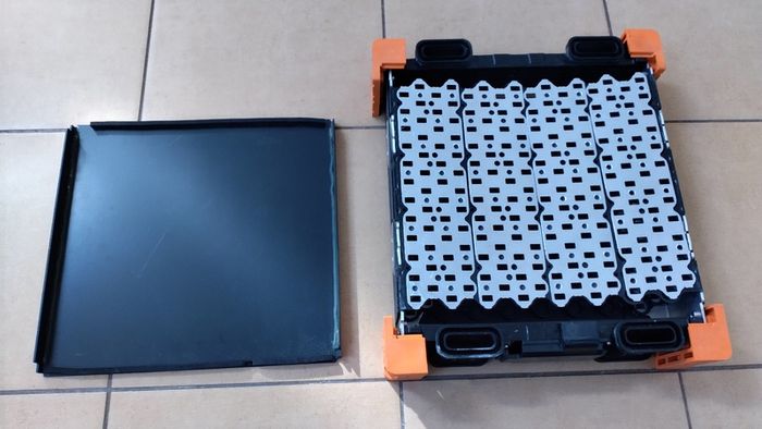 DIY battery boxes, case for 21700 cells, 2 kW capacity