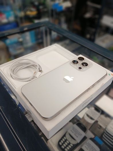 Apple iPhone 15 PRO Max 256GB SimFree Unlocked White titanium (100% its Original Battery )
