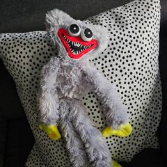 Huggy wuggy plush toy