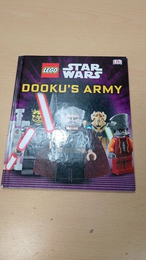 LEGO Star Wars Rise Of The Sith and Dookus Army Books
