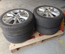 Opel astra  17"alloys wheels for sale