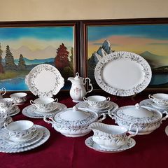 47 Piece Royal Albert Brigadoon Pattern Bone China Gold Gilt Dinner And Tea Service / Set For 5 Person Setting Made In England