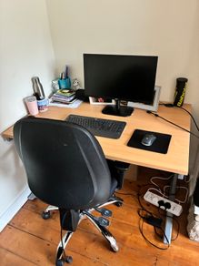 Wooden-effect office/study desk with sturdy grey metal legs