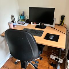 Wooden-effect office/study desk with sturdy grey metal legs