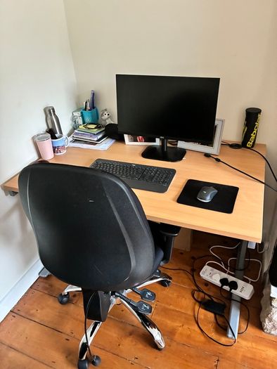 Wooden-effect office/study desk with sturdy grey metal legs