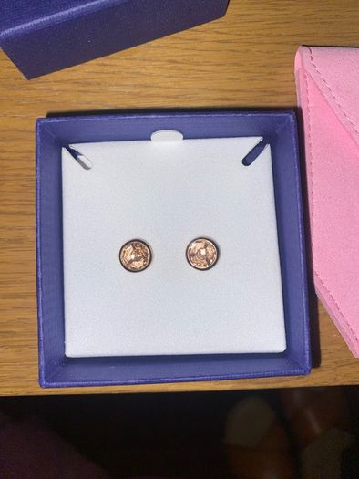 Swarovski gold earrings with gold crystal