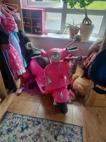 Pink Vespa