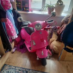 Pink Vespa