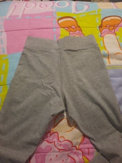 Grey Nike leggings