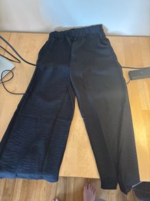 Women loben Black Trousers (Never Worn) (SIZE MEDIUM)