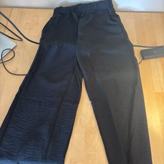 Women loben Black Trousers (Never Worn) (SIZE MEDIUM)