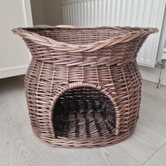 Wicker Cat basket