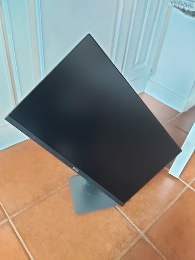 HP 22" Monitor