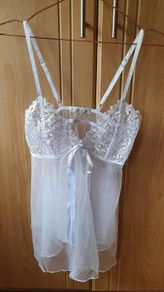 White chemise, Small