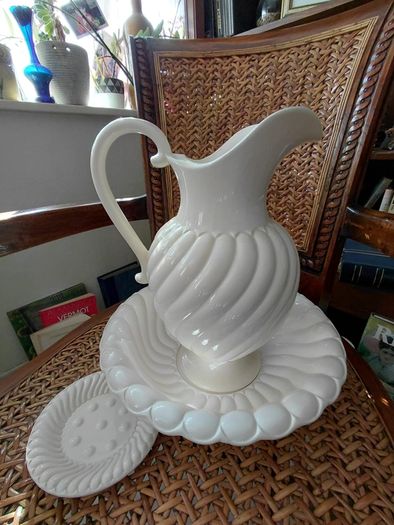 beautiful French porcelain wash bowl, pitcher & soap dish set