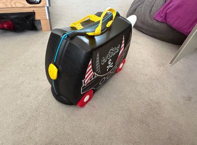 Kids Pirate Trunki Suitcase