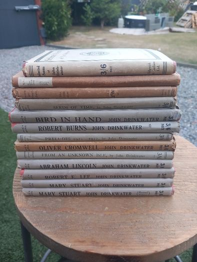 13 hardbacks by John Drinkwater, poetry, 1920s, D18 post 8e