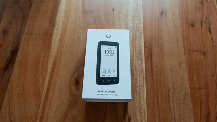 Mudita Kompakt - Minimalist E-ink Phone