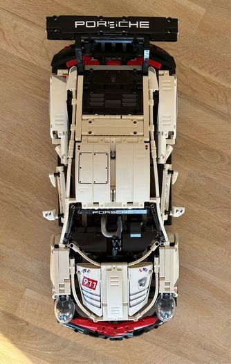 Lego Technic Porsche 911 RSR 42096