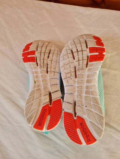 reebok zquick dash Size 5 eu 38 turquoise in excellent condition
