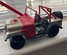 Jurassic Park Bush Devil Tracker Jeep 1993