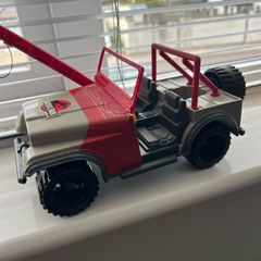 Jurassic Park Bush Devil Tracker Jeep 1993