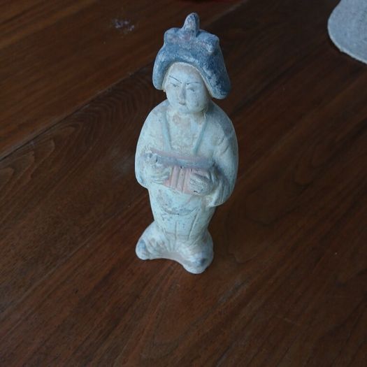Chinese figurine