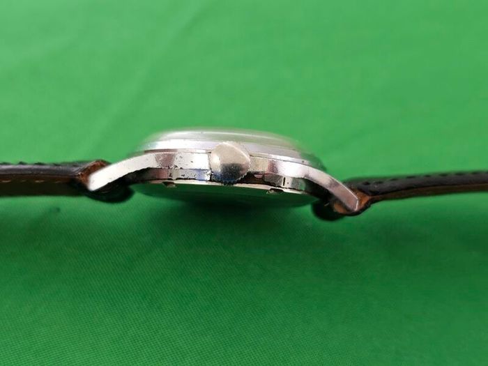 Vintage Swiss Made Avia Cadet Mechanical Wind up Swiss Watch 1960s