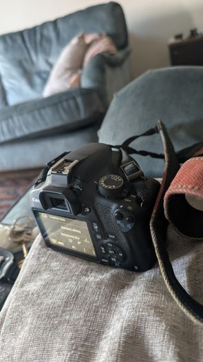 Canon 1200d Dslr