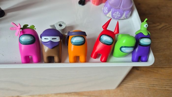 Kids Figures