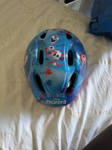 Kids Roller Skates + Full Protective Gear + Frozen Helmet