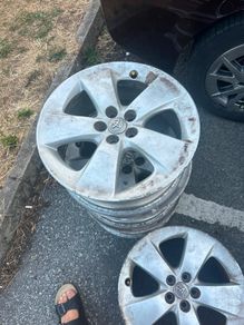 Toyota Prius 17 inch OEM Alloys