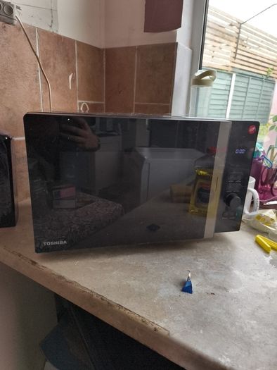 microwave 2 years old
