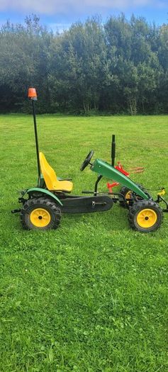 Kids berg john deere go cart