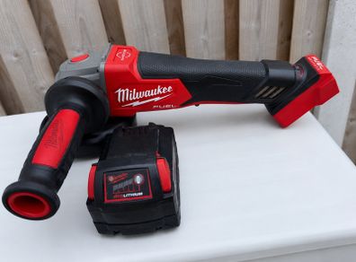 Milwaukee M18 FUEL Angle Grinder + Battery Excellent Working Order