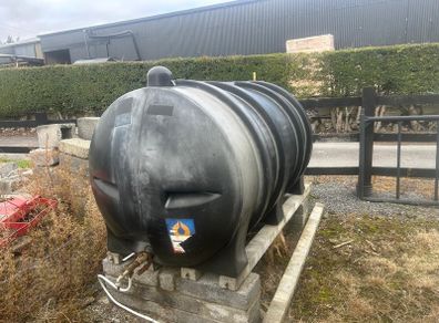 1400 litre oil tank for sale