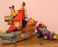 Imaginext Pirate Ship & Joker Car