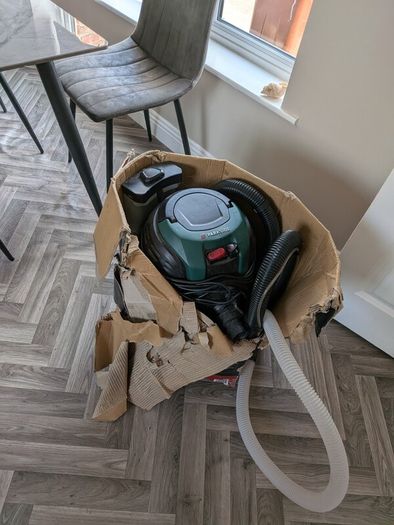 Carpet Cleaner (Wet)