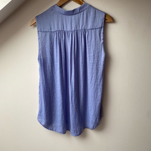 Vince Sleeveless Band-Collar Silk V-Neck Blouse Periwinkle