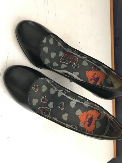 Pre-loved 'Rocket Dog' Black Court Shoes - Size 4