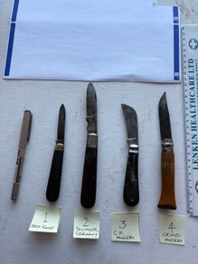 Two Antique and Two contempory pocket pen knives.
