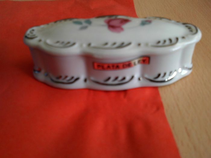 2 trinket boxes