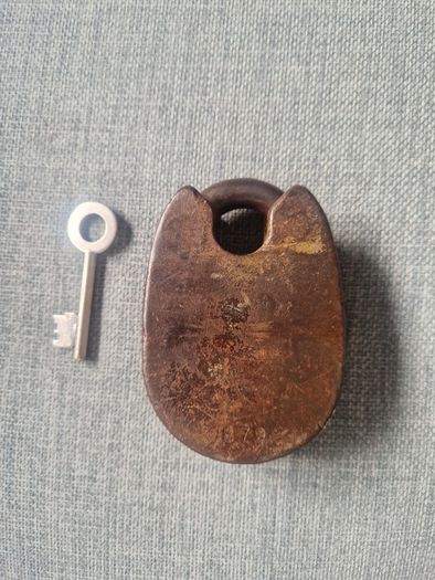 Vintage heavy duty chubb lock