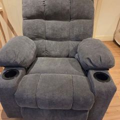 Heated Massage Recliner Chair with Cup Holders and Rocking Function In Excellent Condition