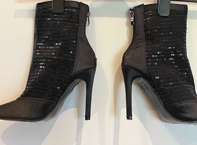 Black Sparkly Boots Size 39