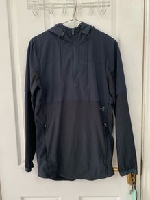 Under Armour Top